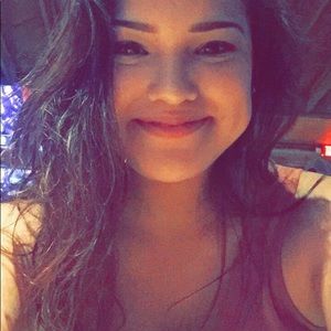 Meet your Posher, Damaris